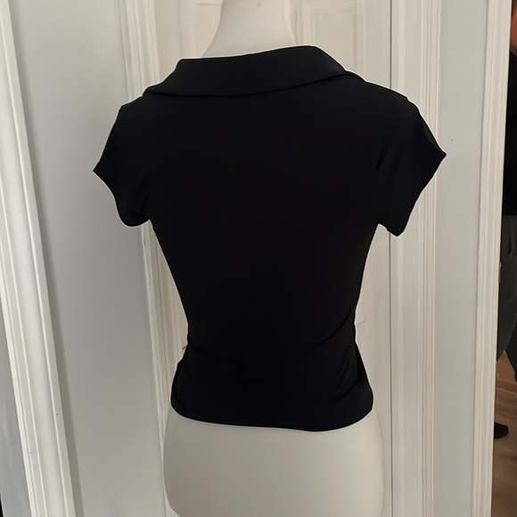 😍 Cutest Short Sleeve ASOS Black Top - Picture 3 of 5